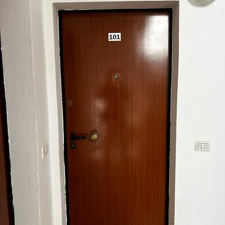 Apartament Eiza *